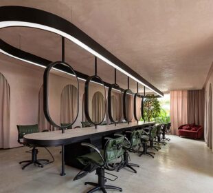 Rethinking Beauty Salon Design: André Luís Coiffeur Beauty Salon